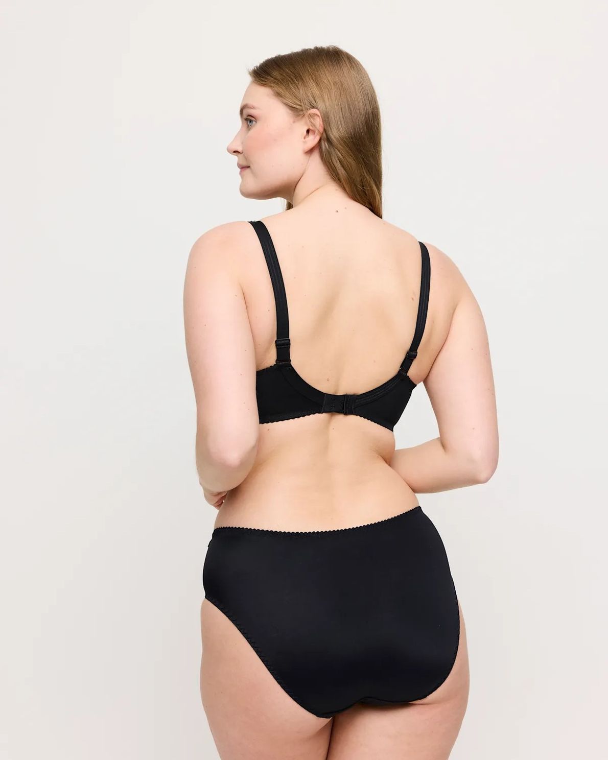 0161811 Deauville Black