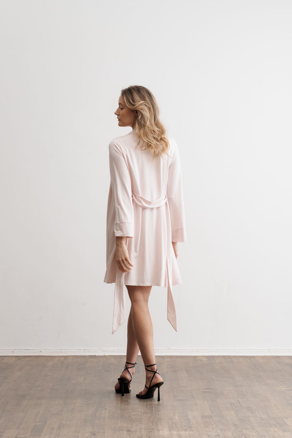 22-08-013 Lisbeth Kimono Rose Diamond