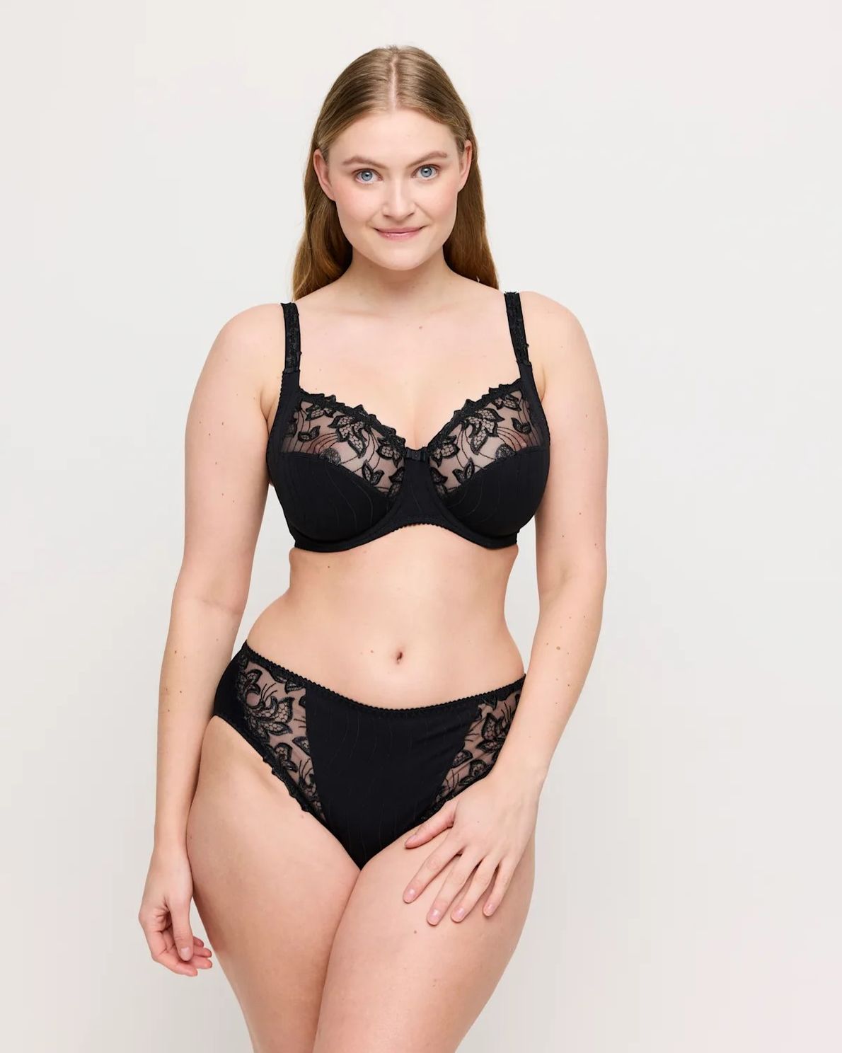 0161811 Deauville Black