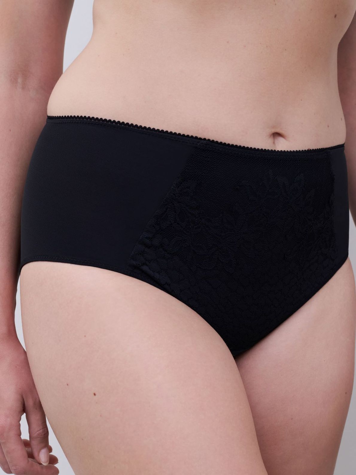 C16Ic5 Maris Black 011