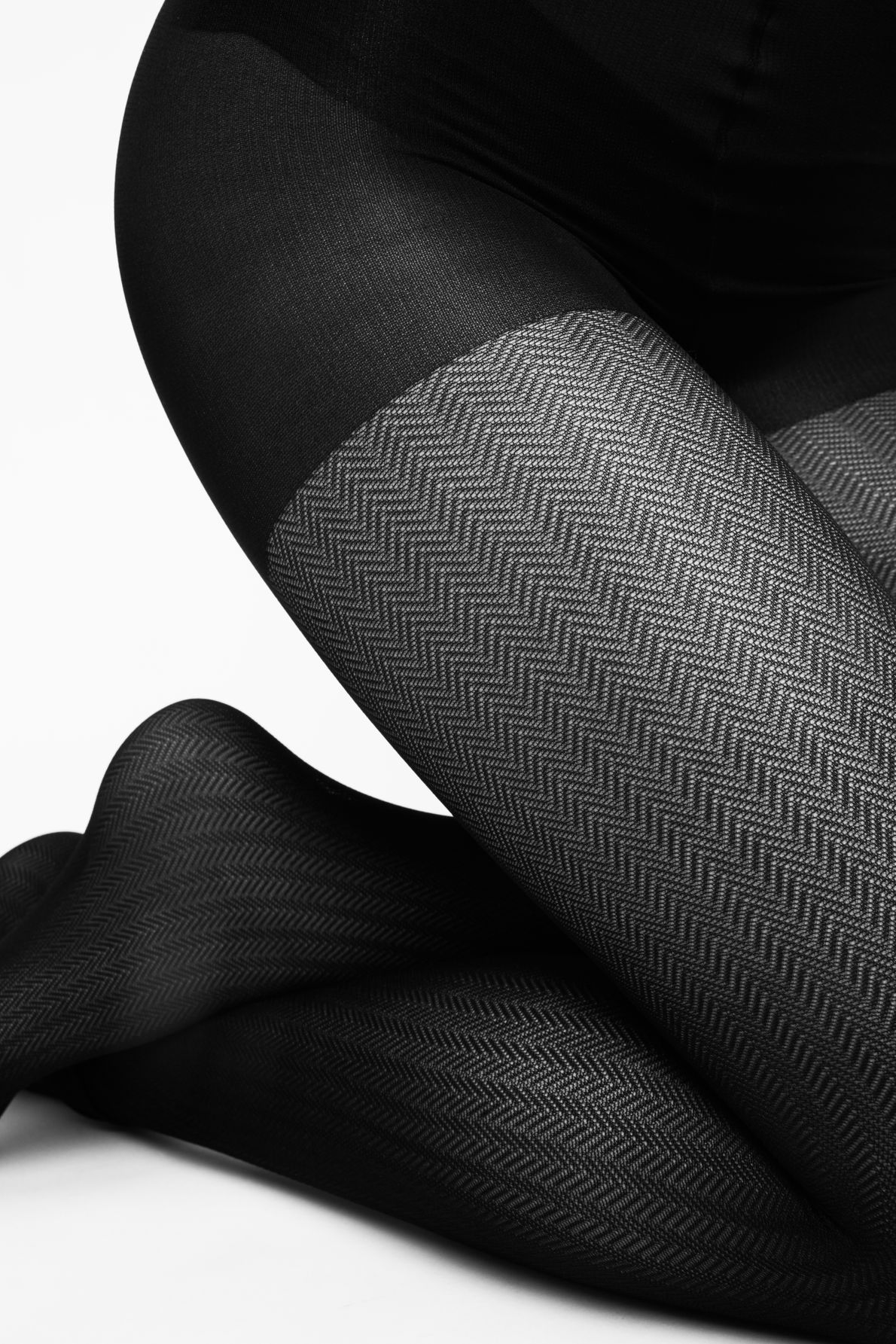 Nina Fishbone Tights Black