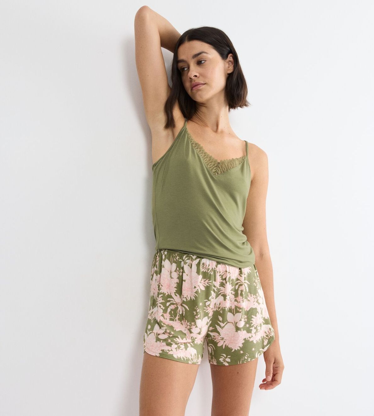 Aura Spotlight Shorts Green Combination 0031
