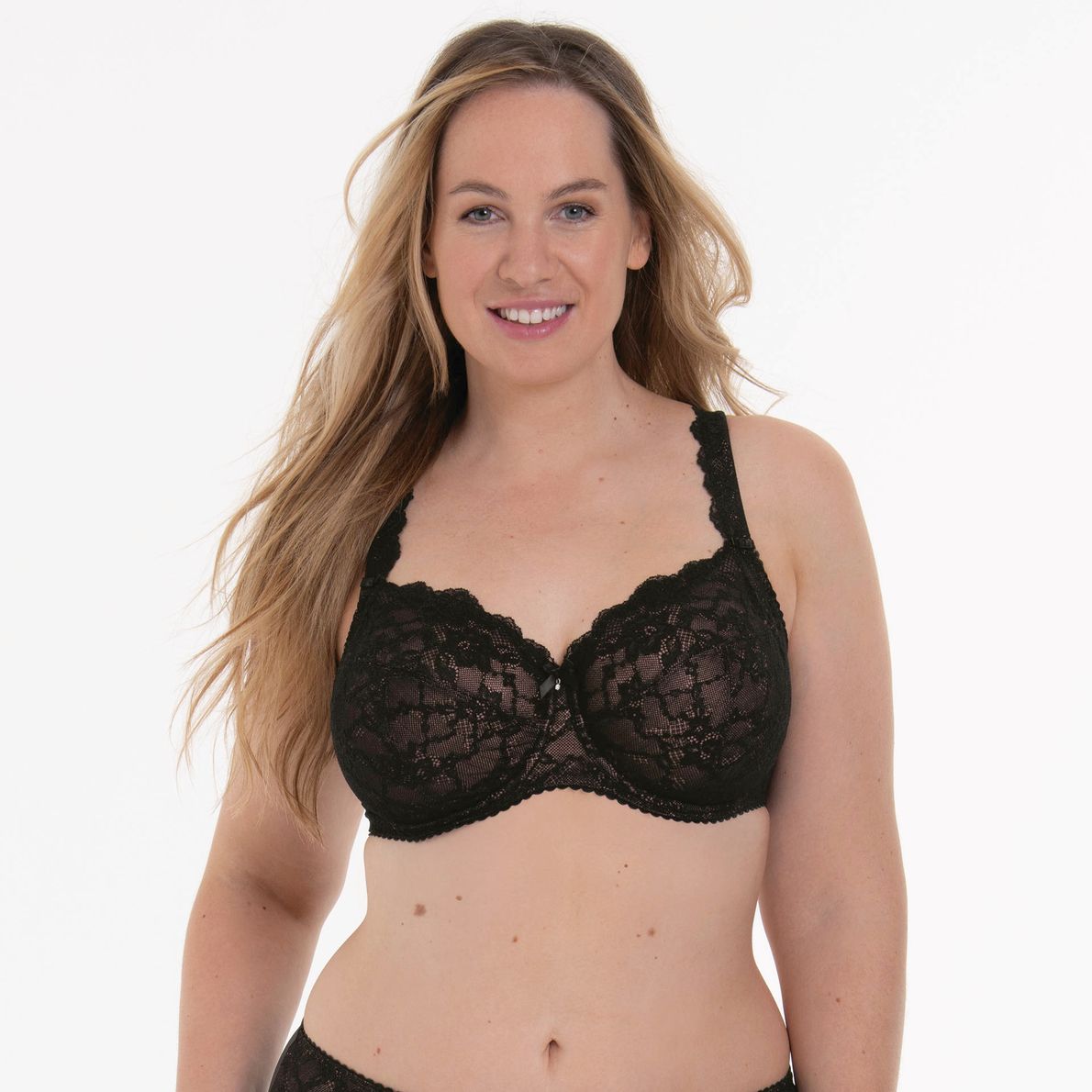Rosa Faia 5289 Bobette Black 001