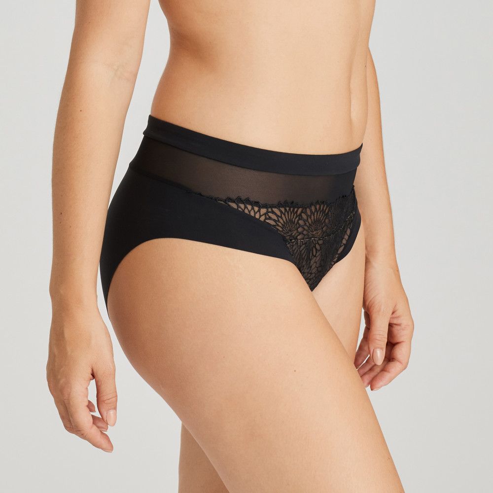 0563181 Sophora Black