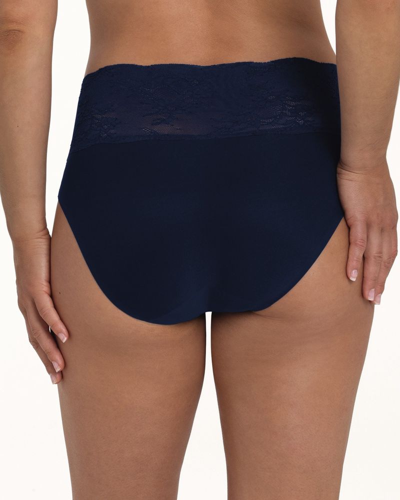 1304 Essential Lace Maritime Blue 380