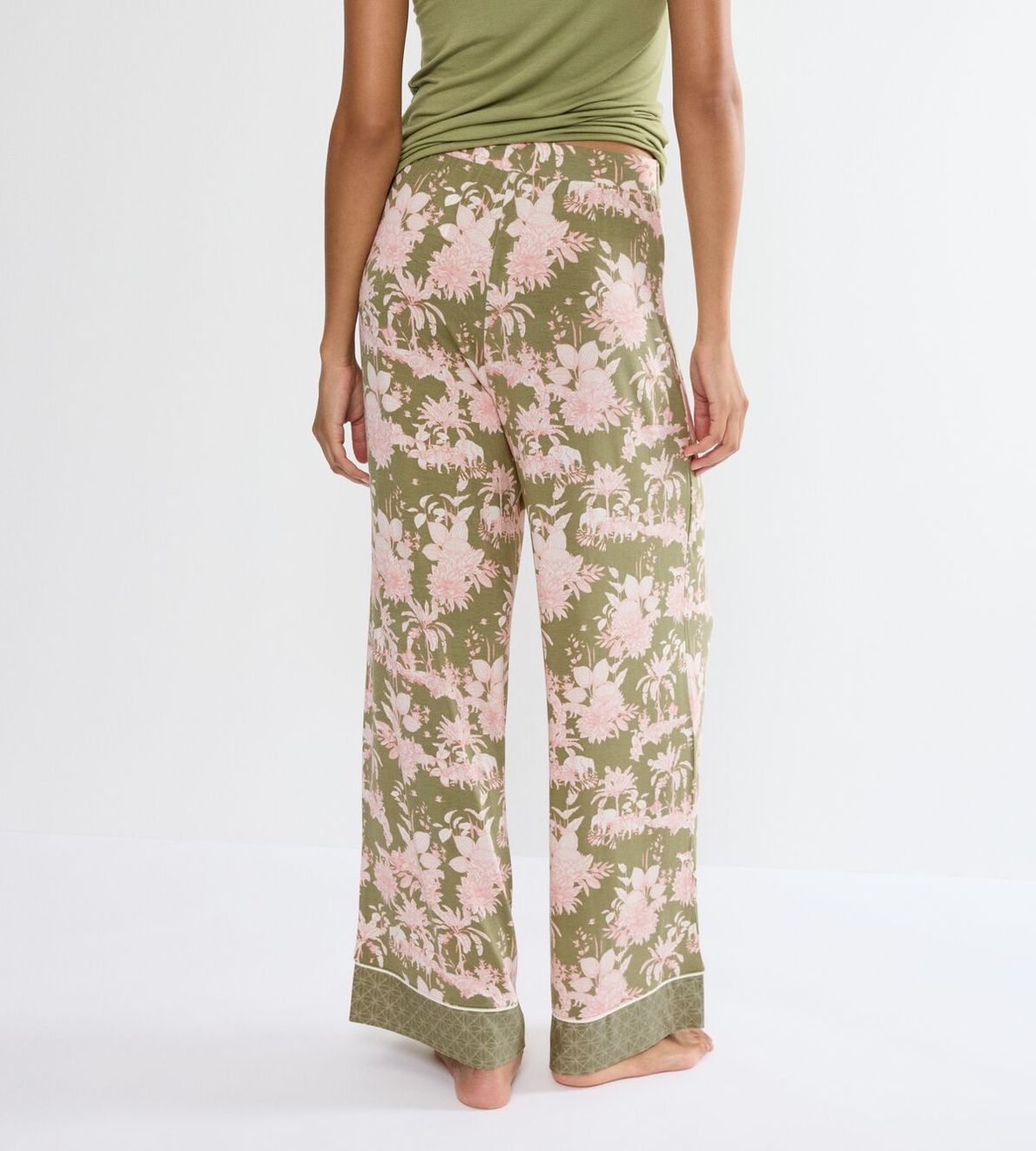 Aura Spotlight Trousers 01 Green Combination 0031