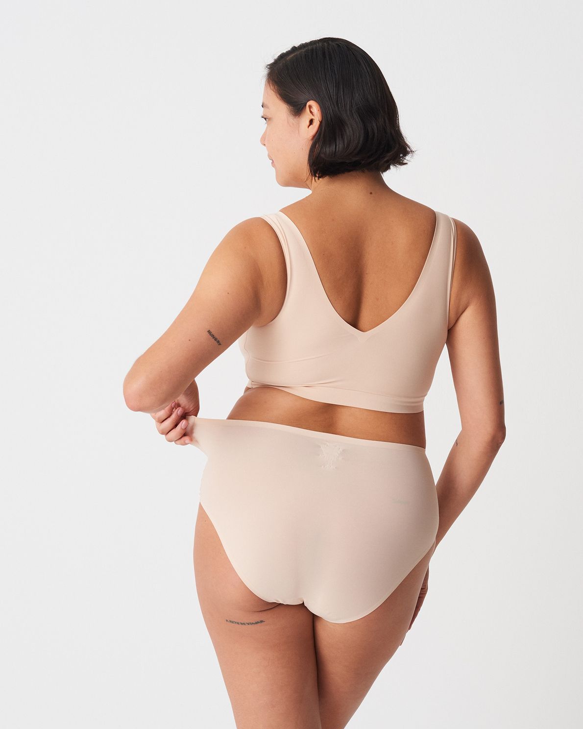 C16A10 Soft Stretch Nude 0Wu