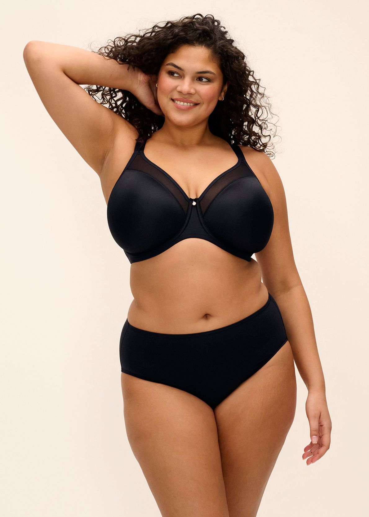El4301 Smooth Uw Moulded Non Padded Bra Black