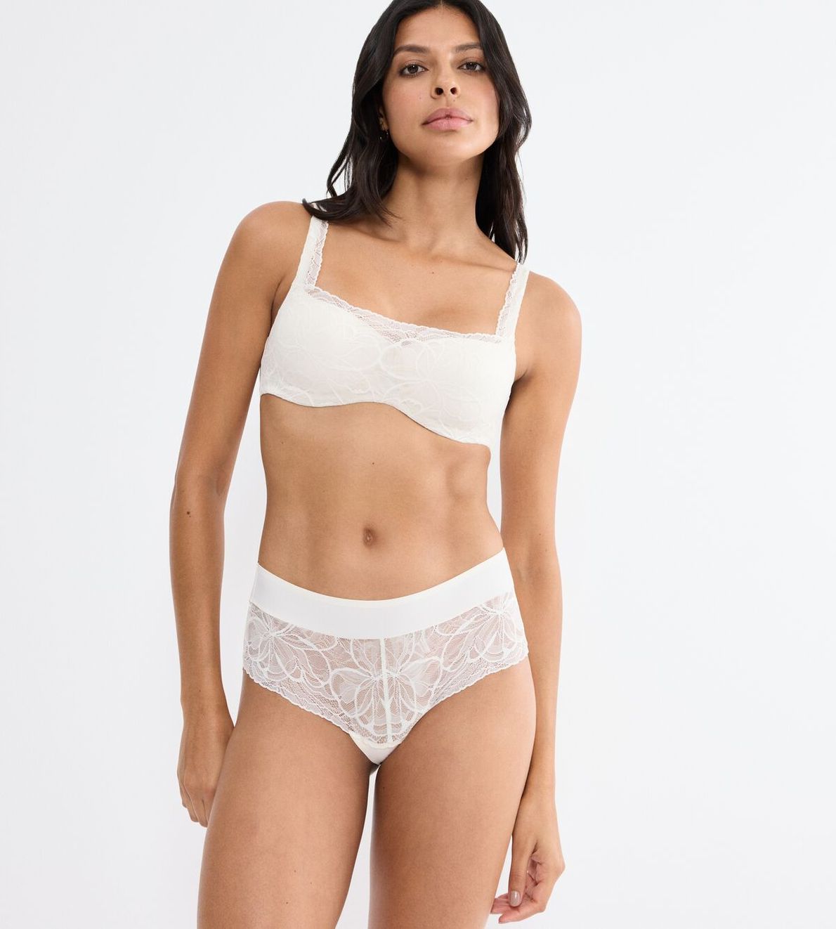 Body Make-Up Illusion Lace Shorty Ecru White 1595