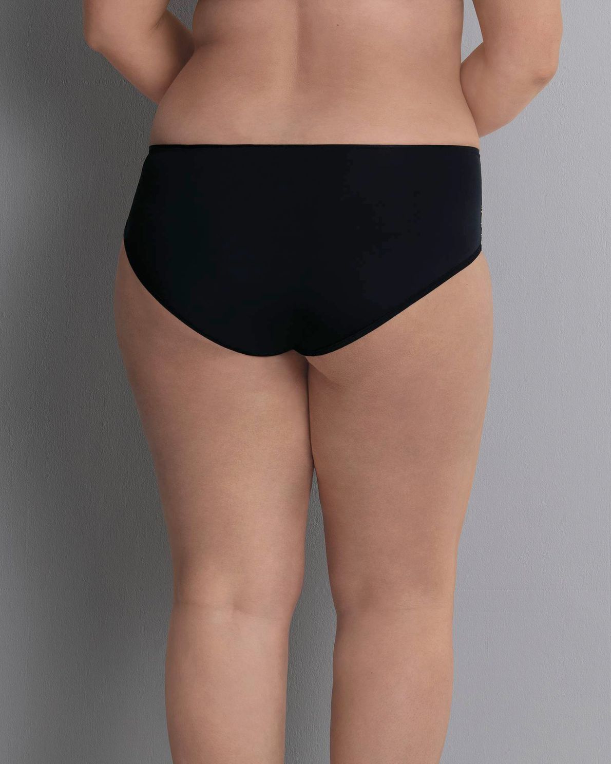 Rosa Faia 1349 Colette Black