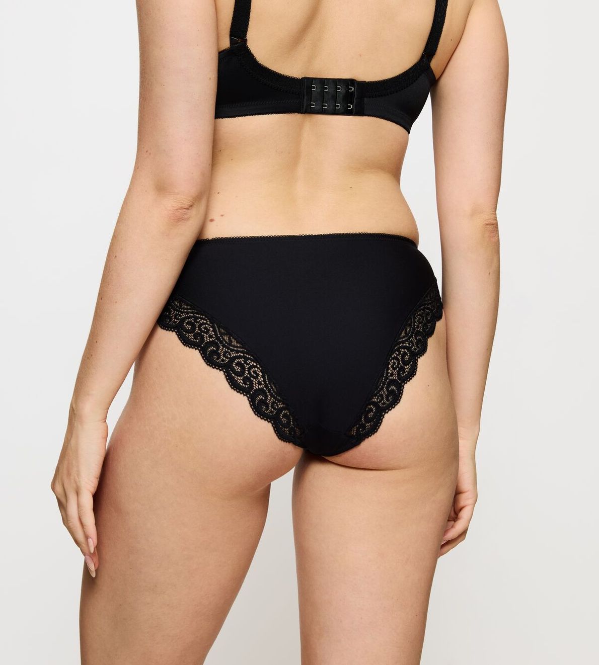 Amourette Tai Black 0004