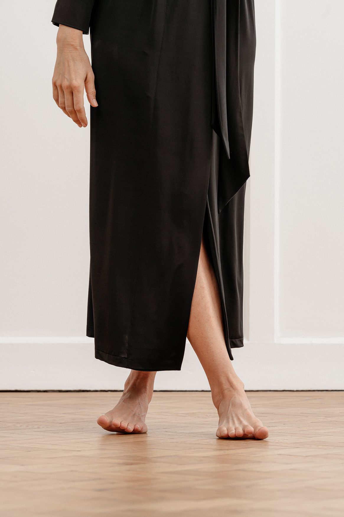 22-08-014 Josefine Kimono Black Onyx