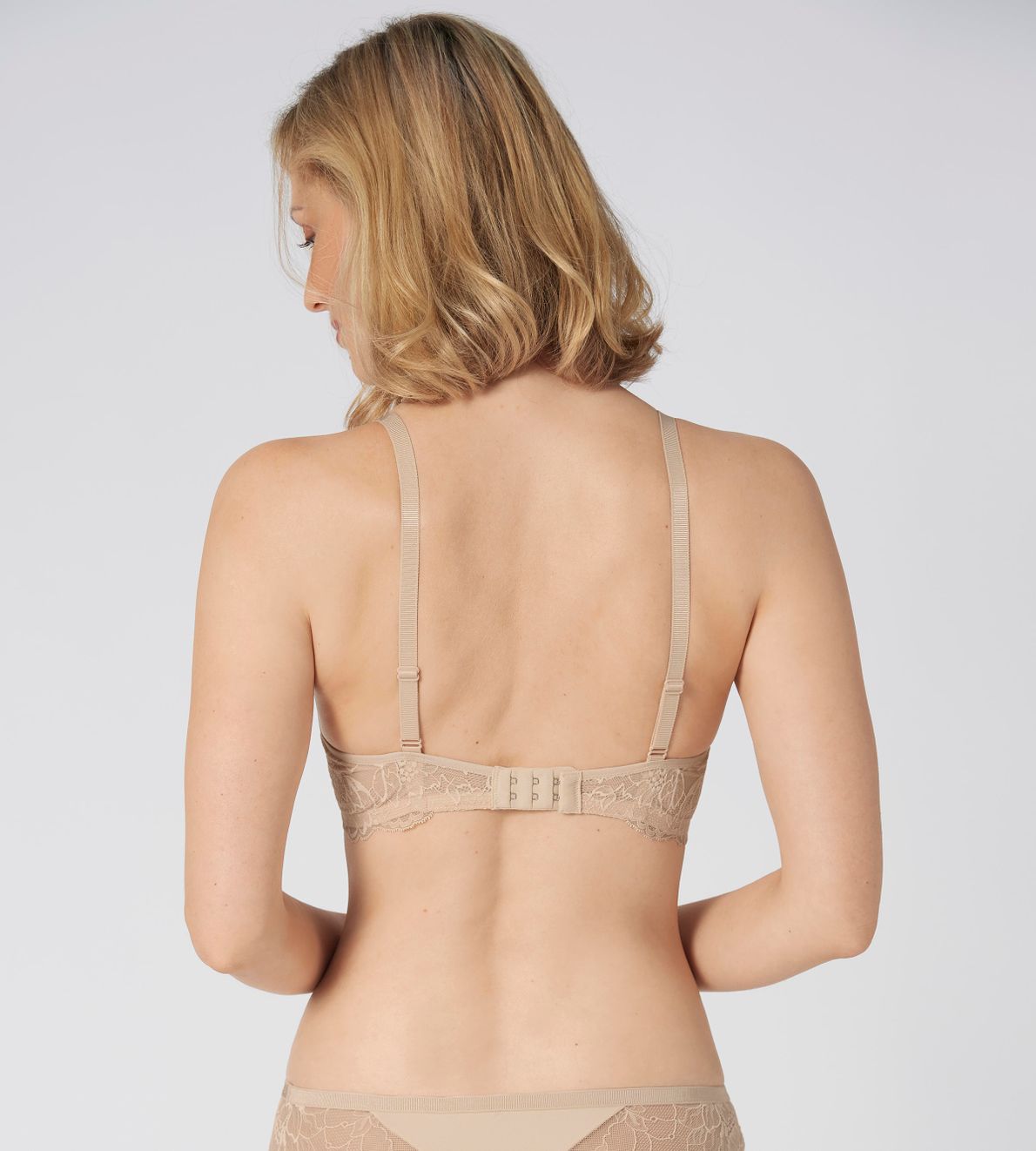 Amourette Charm W02 Creamy Dream 6720