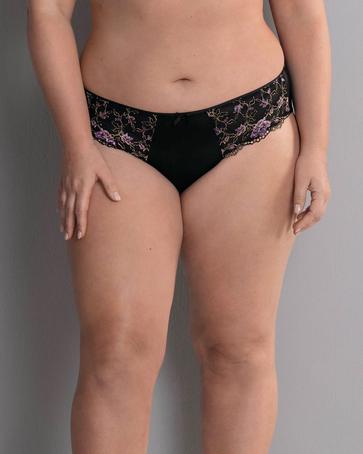 Rosa Faia 1349 Colette Black