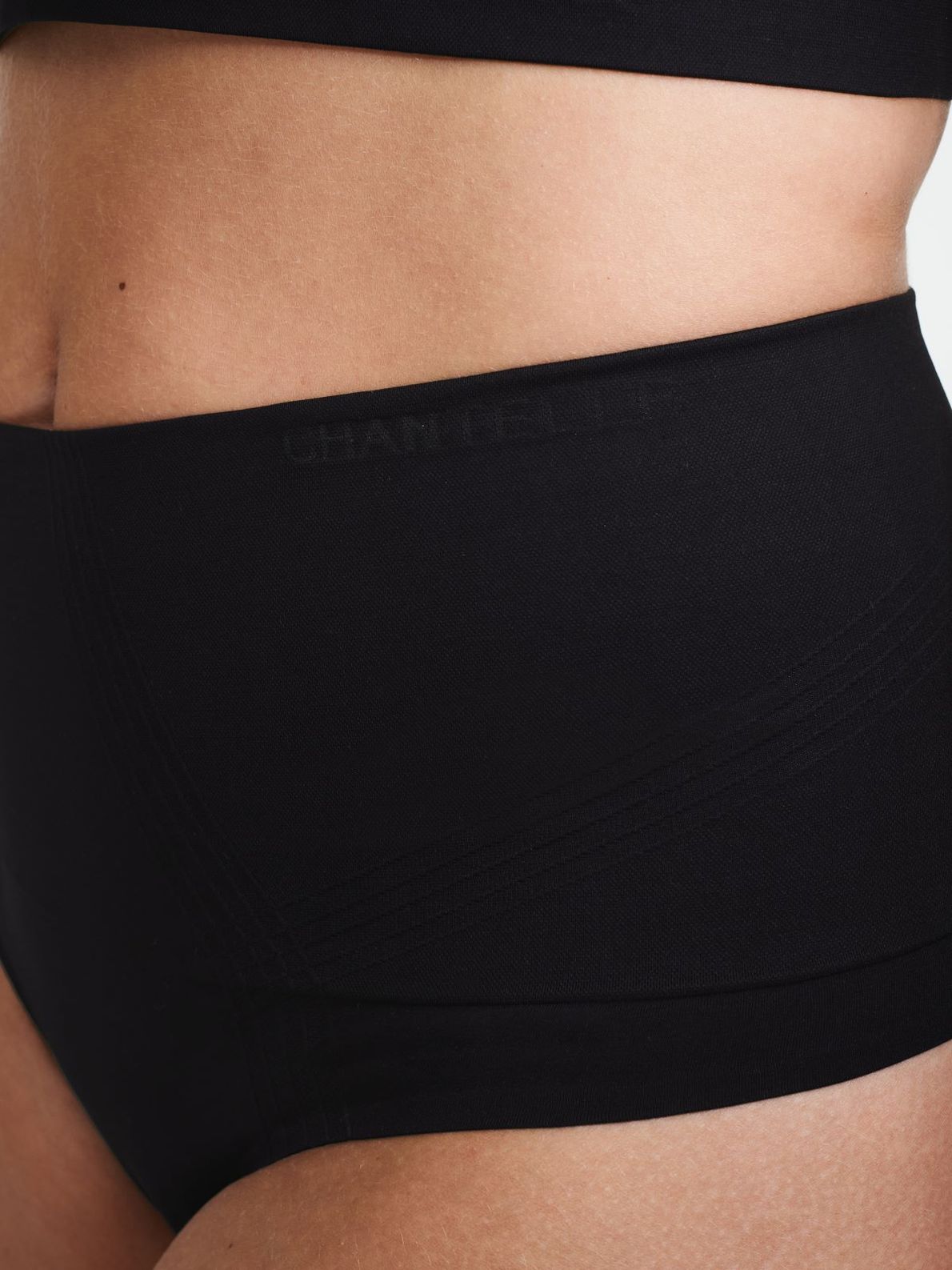 C10U90 Smooth Comfort Black 011