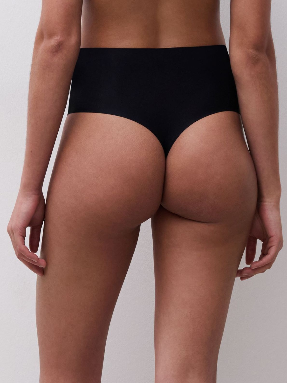 C10690 Soft Stretch Stringtrosa Black 011