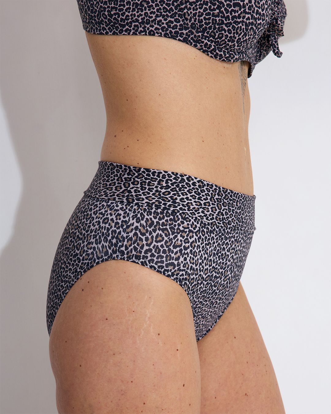 Fold Down Bottoms Leo