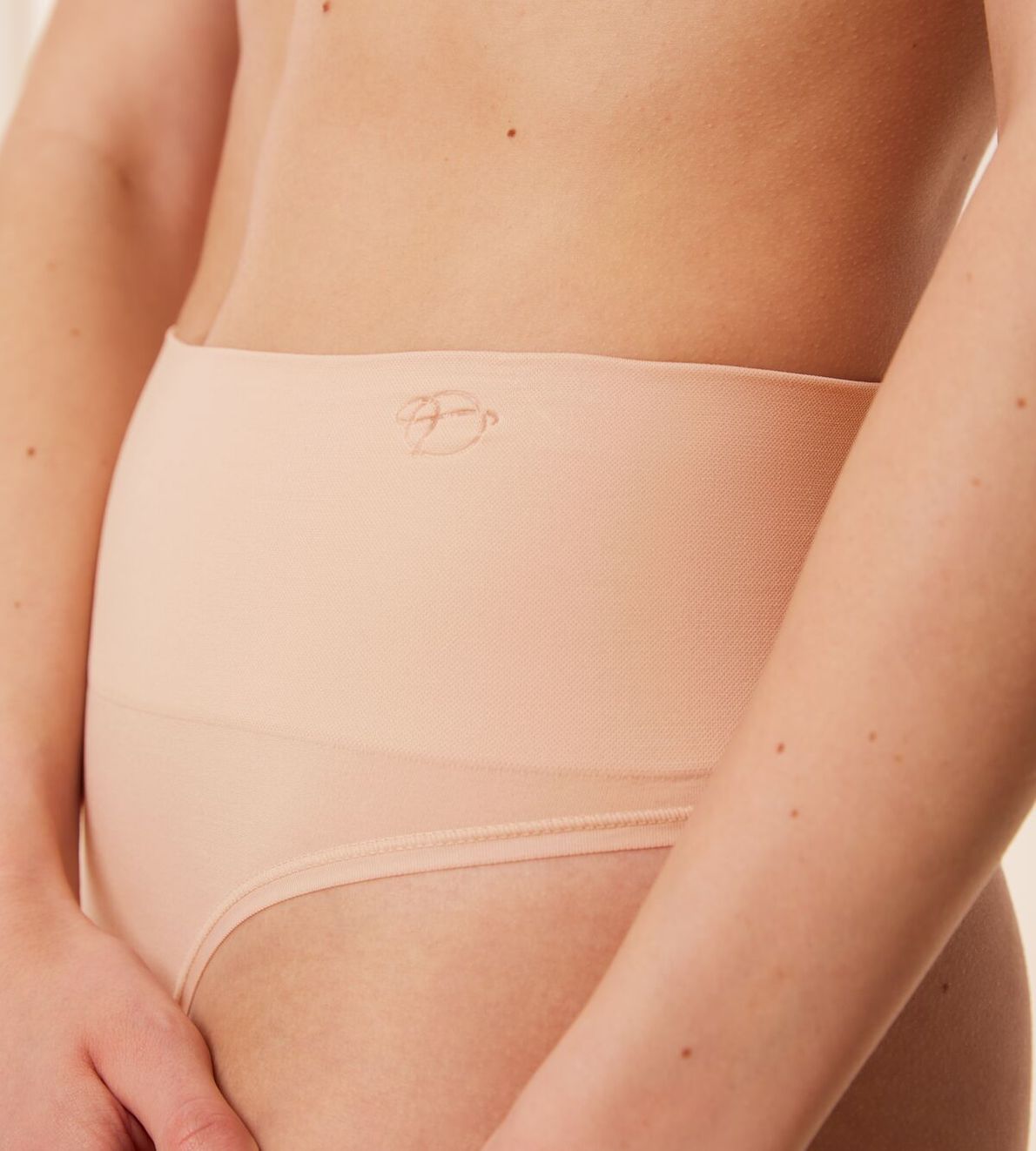 Triumph Soft Sculpt Bandeau String Neutral Beige 00Ep