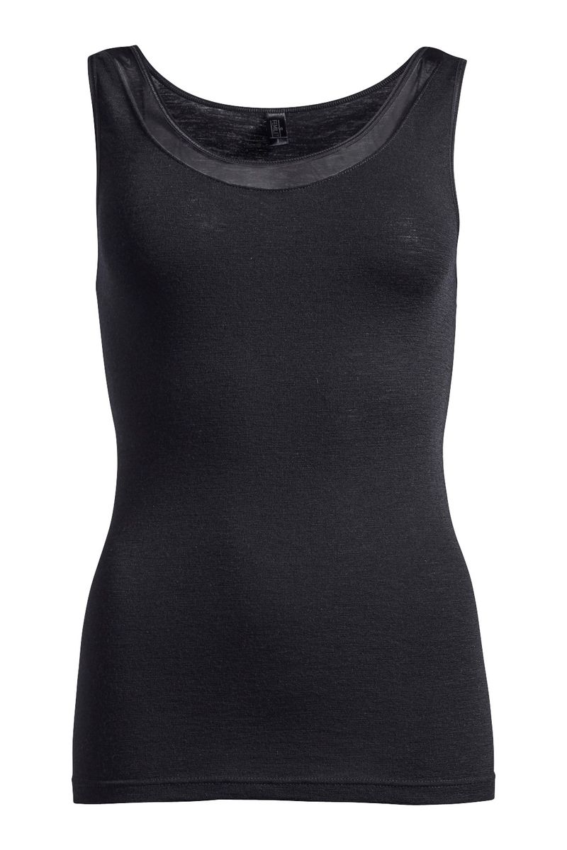 FN1582 Juliana Black 011