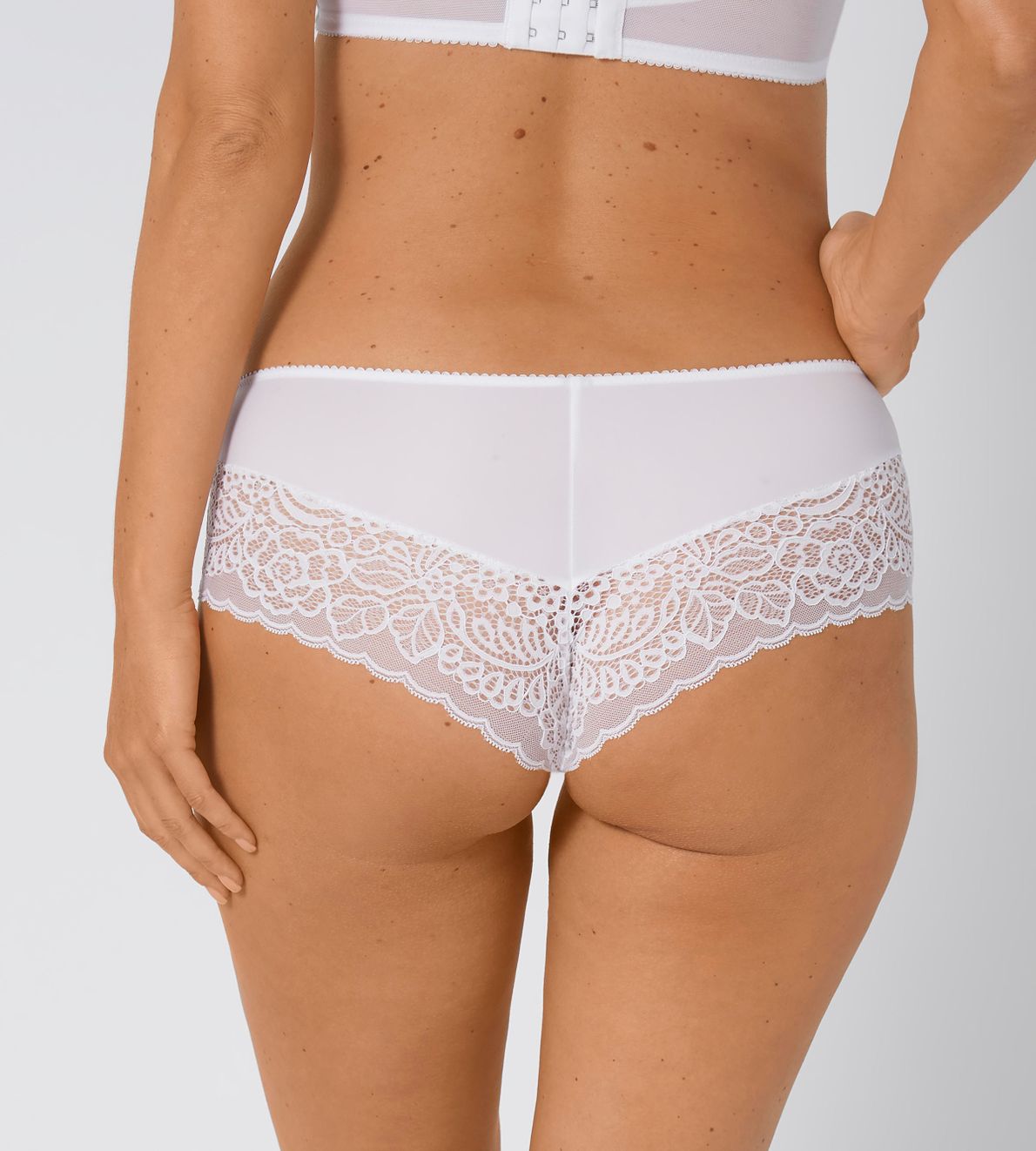 Amourette Spotlight Hipster White