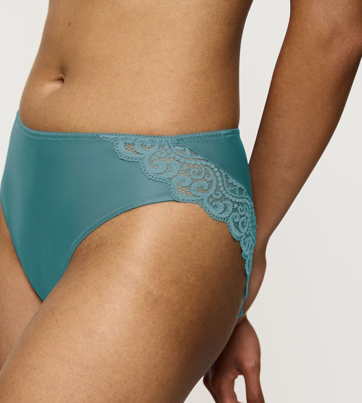 Amourette Tai Quiet Turquoise 1597