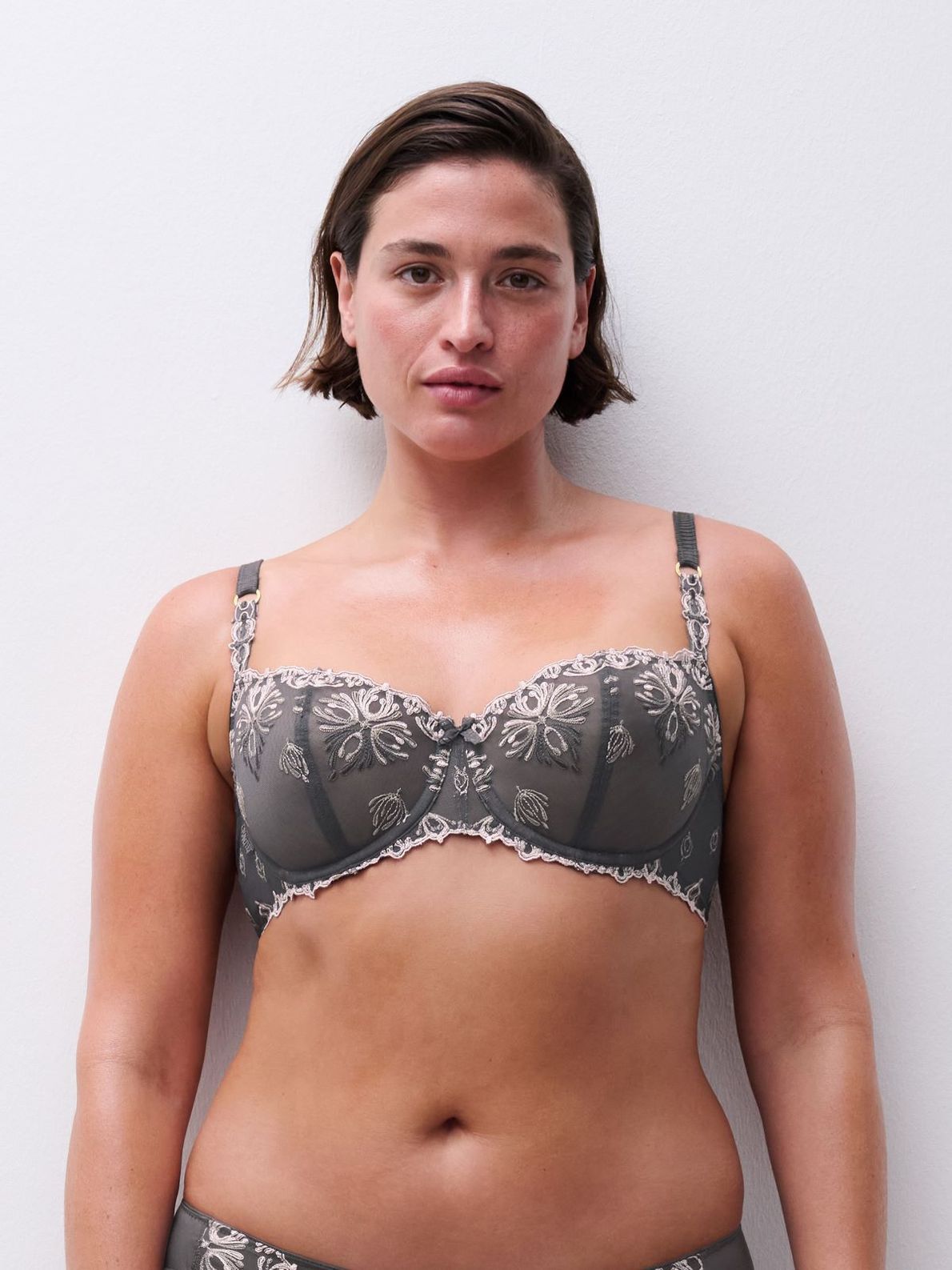 C26050 Champs Elysees Blushed Ash C54