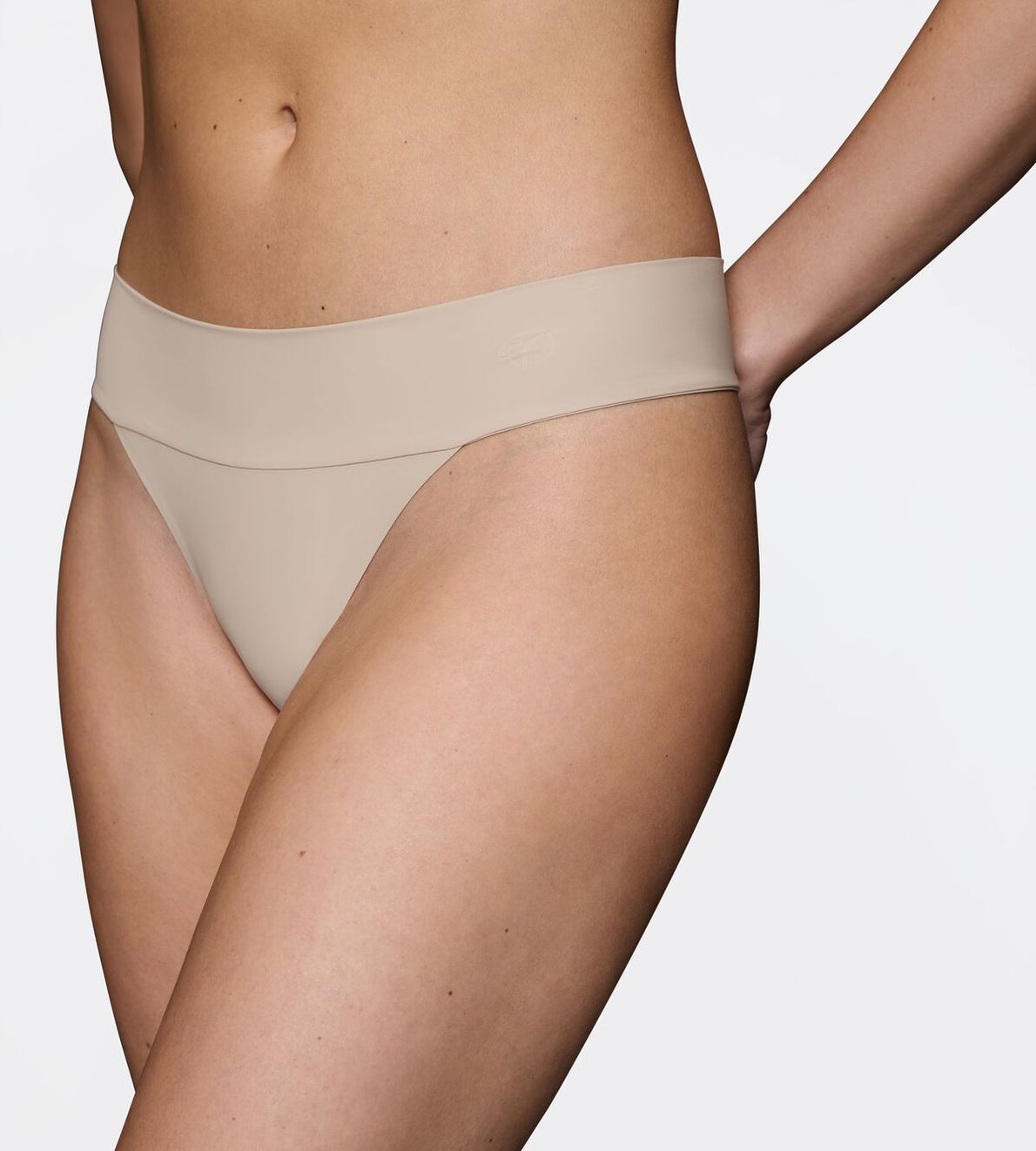 Body Make-Up Illusion String Ex Nude Beige 00Nz