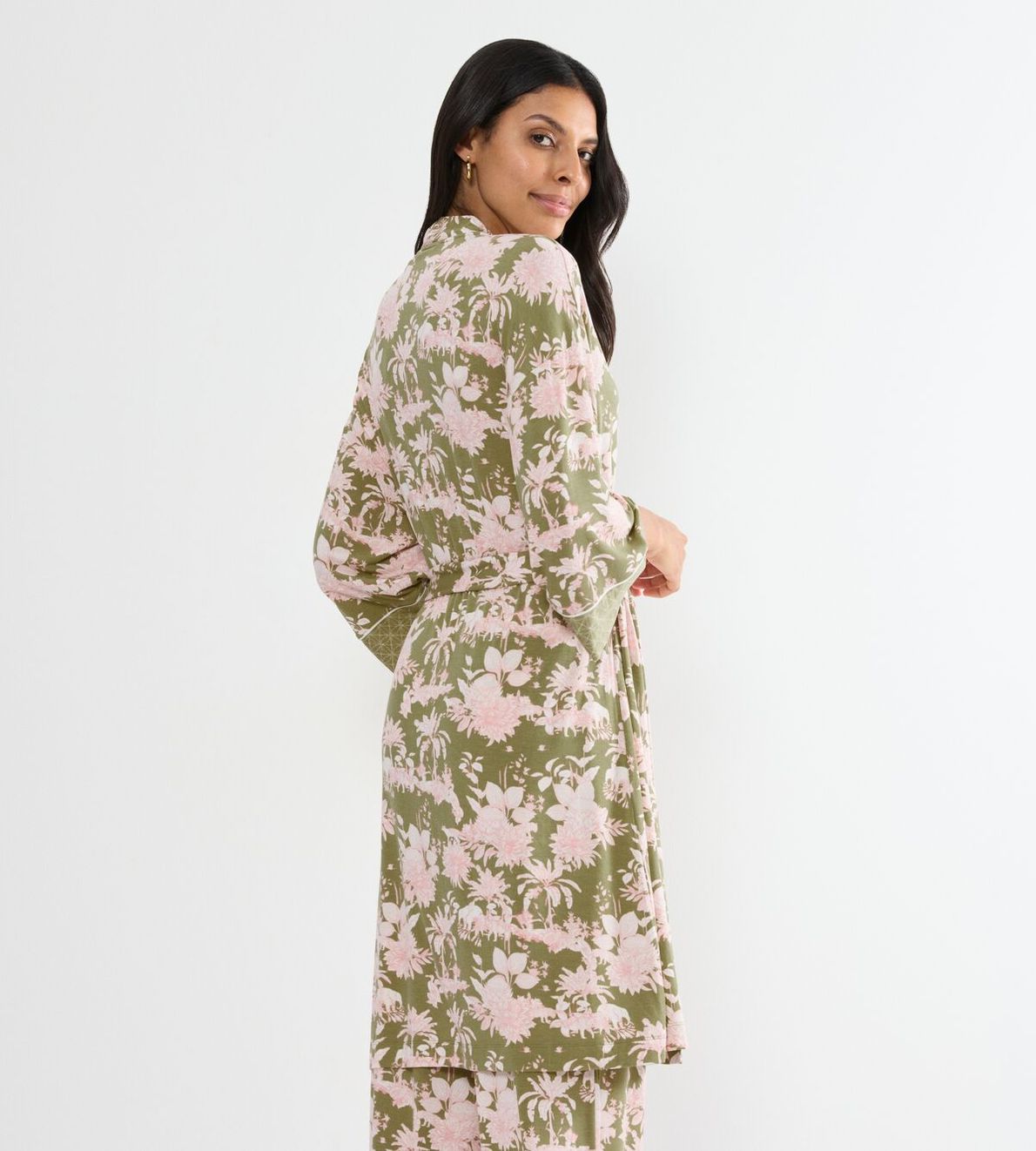 Aura Spotlight Robe 01 Green Combination 0031