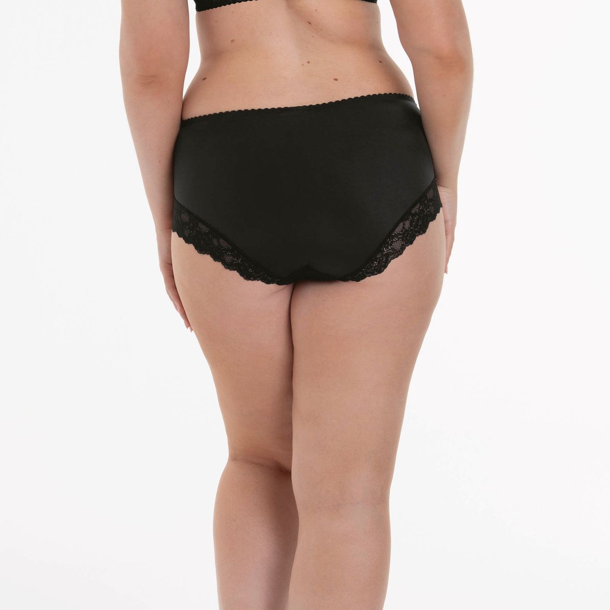 Rosa Faia 1389 Bobette Black 001