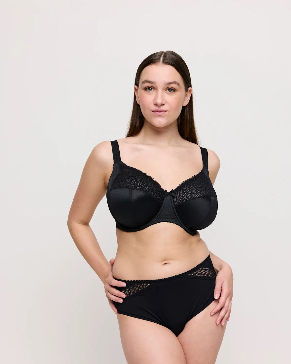 0163380 Montara Black