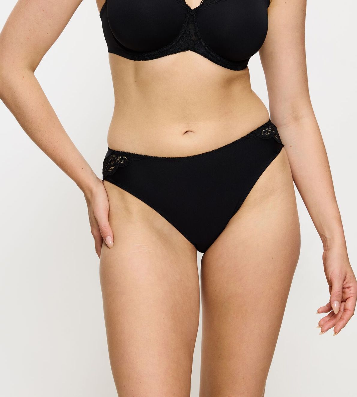 Amourette Tai Black 0004