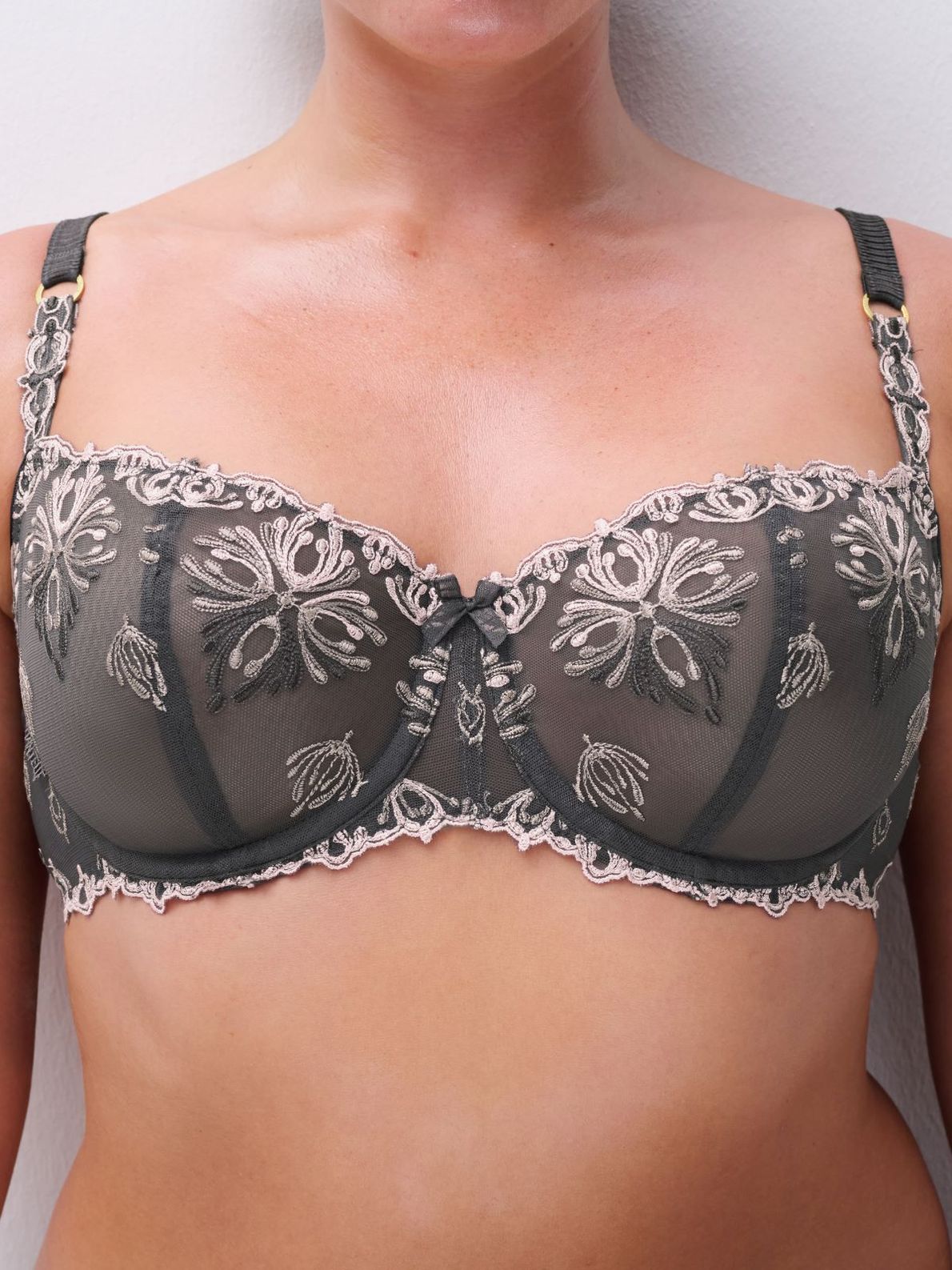 C26050 Champs Elysees Blushed Ash C54