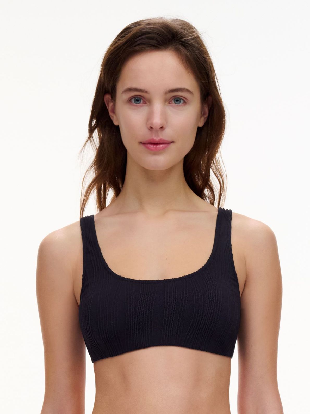 C12Vq0 Bikinibh Black 011