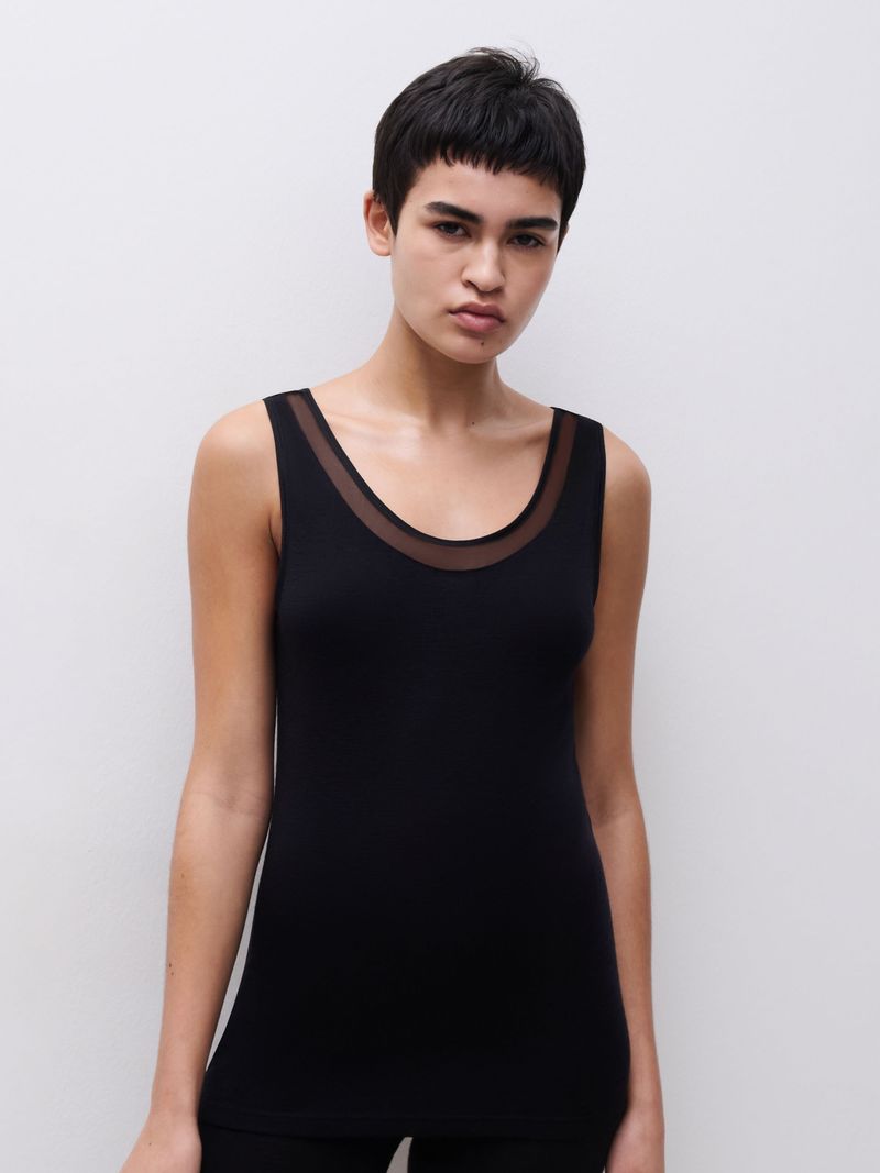 FN1582 Juliana Black 011