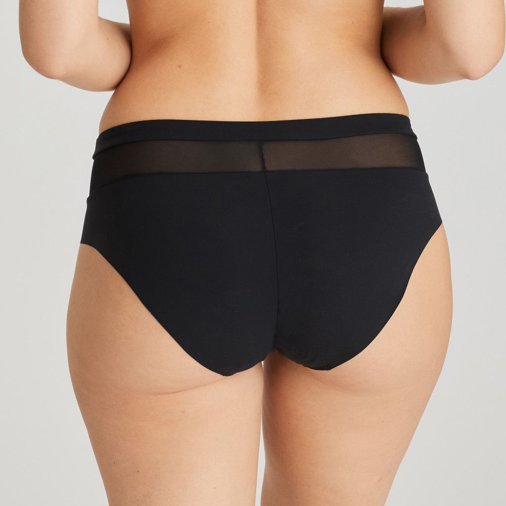 0563181 Sophora Black