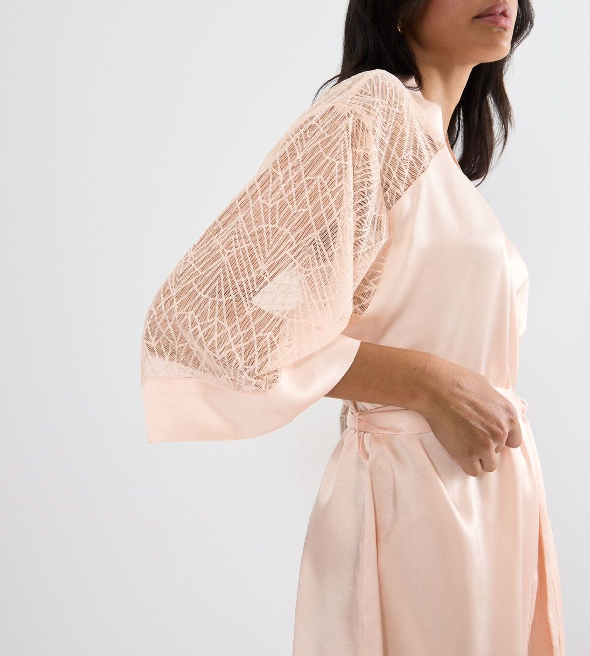 A Weekend To Remember Robe Porcelain 0040