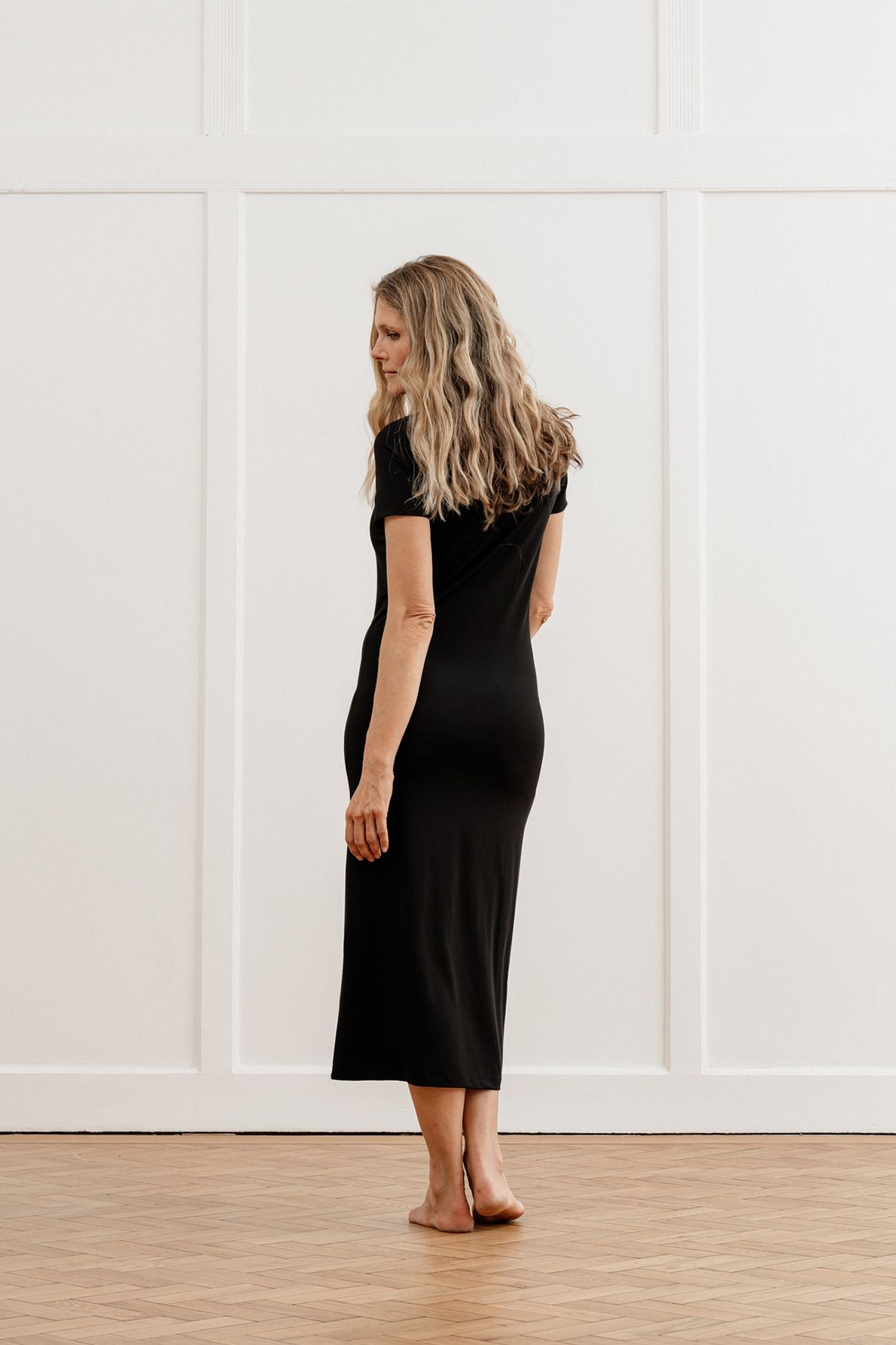 22-08-012 Linn Long Dress Black Onyx