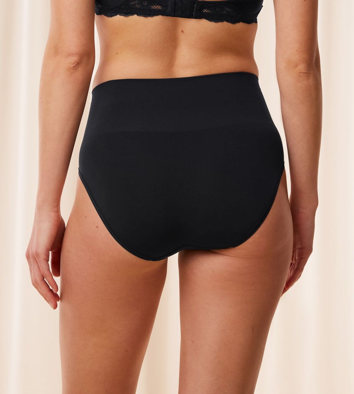 Triumph Soft Sculpt Bandeau Maxi Black 0004