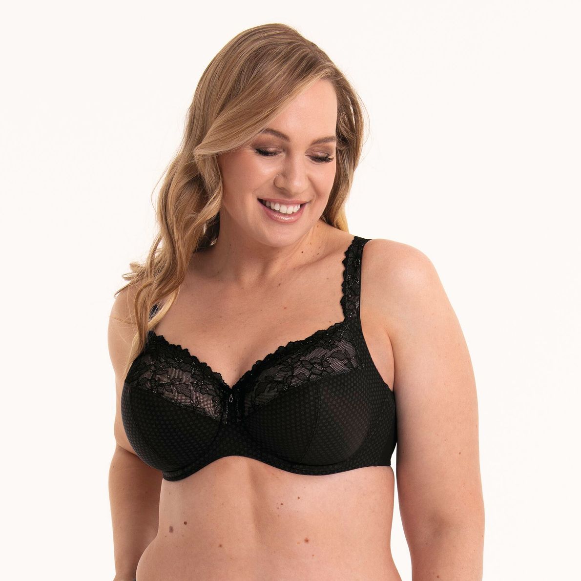 5295 Eloise Black 001