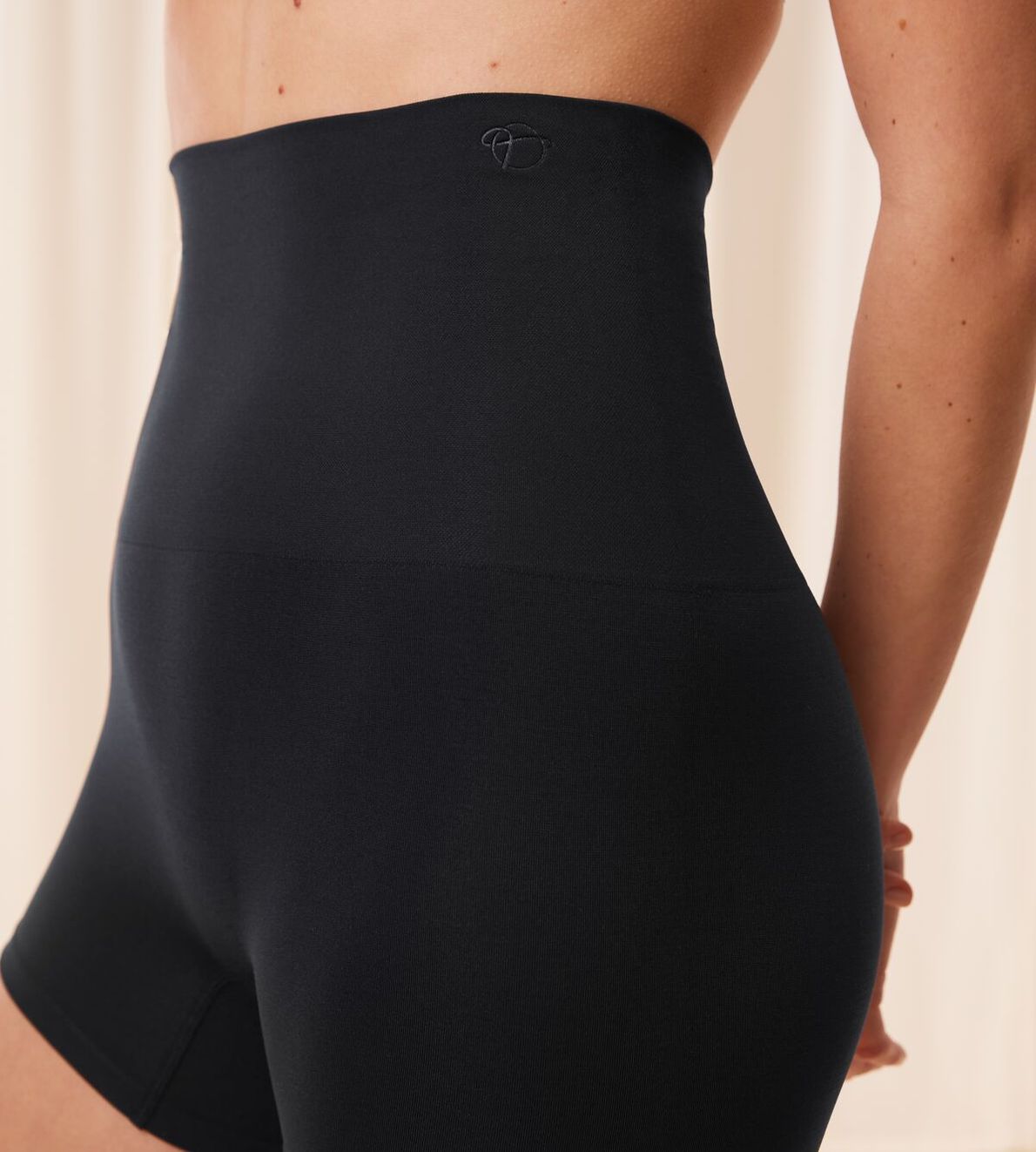 Triumph Soft Sculpt Bandeau Short Black 0004