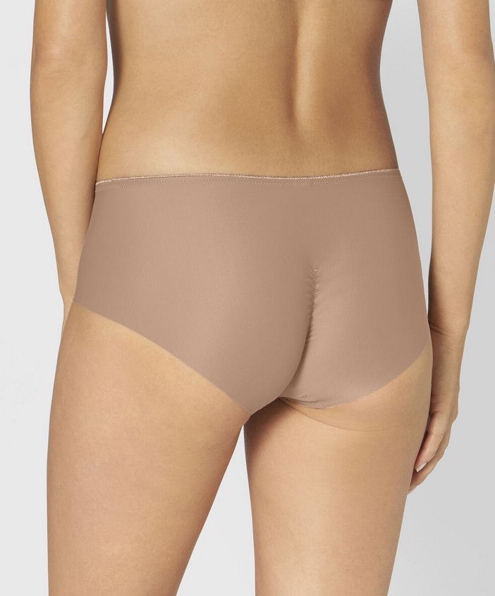 Essential Minimizer Hipster Smooth Skin