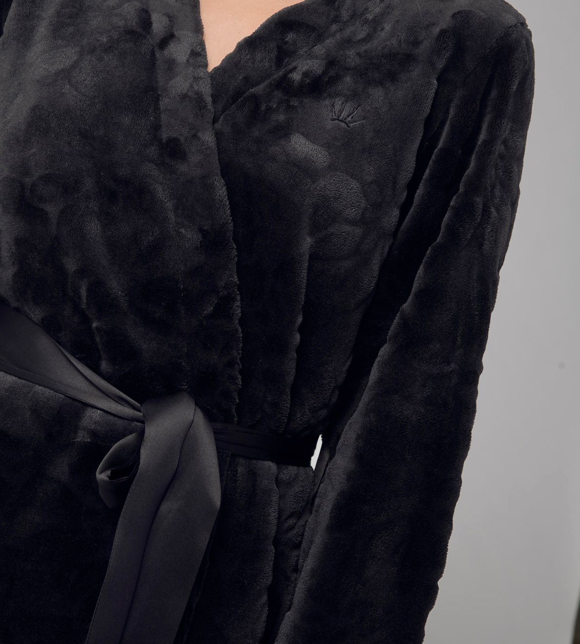 Robes Cozy Robe Black 0004