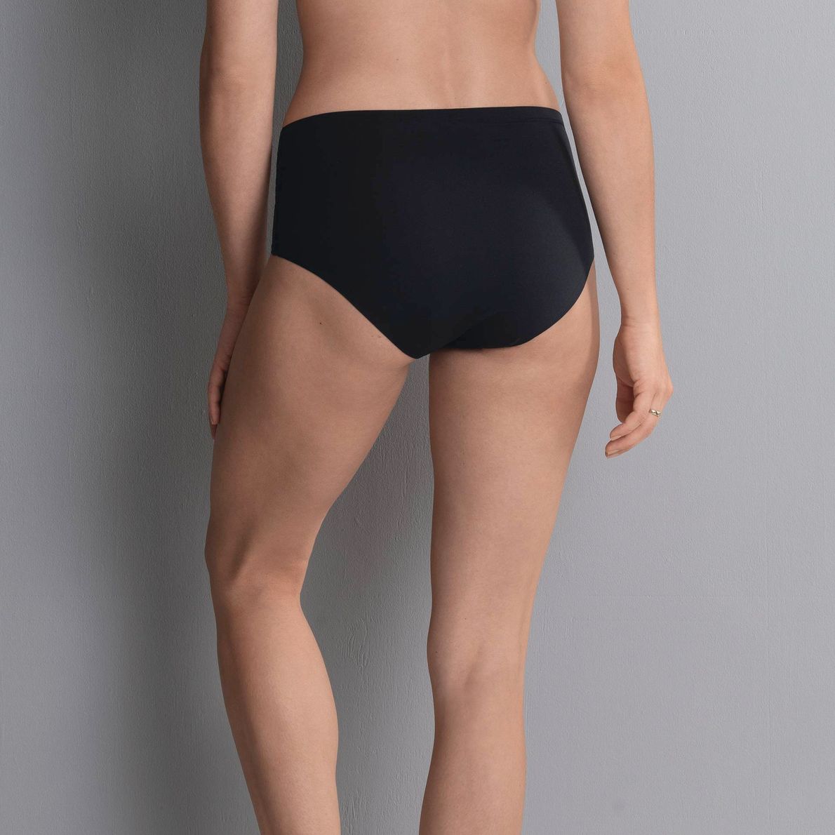 Anita 1343 High Waist+ Black 001