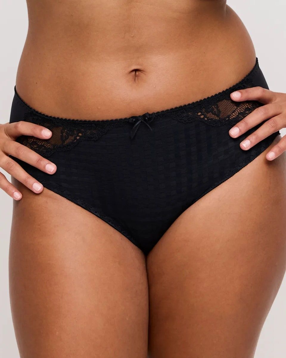 0562126 Madison Black