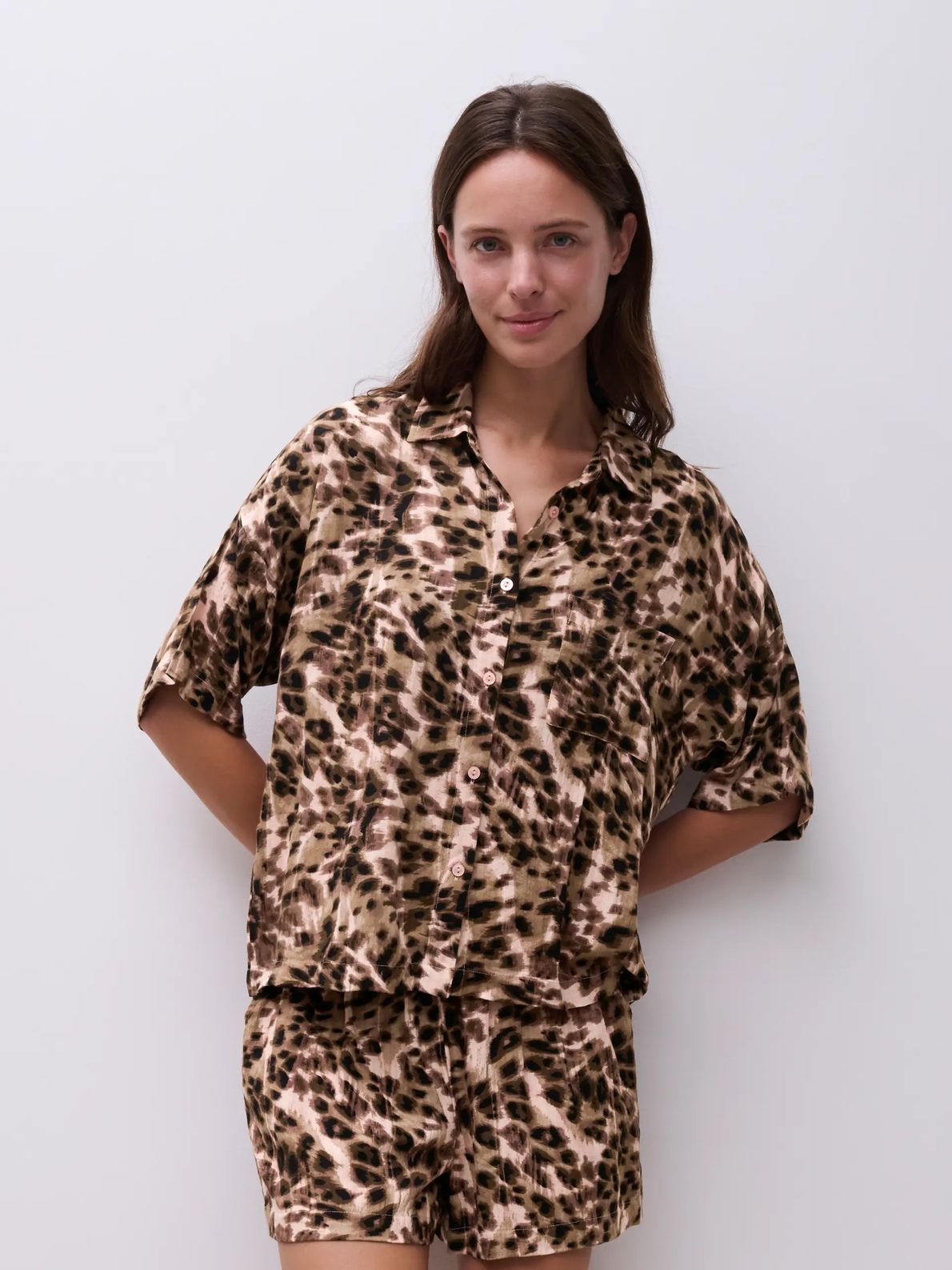 Fnagj5 Layla Acorn Leo D89