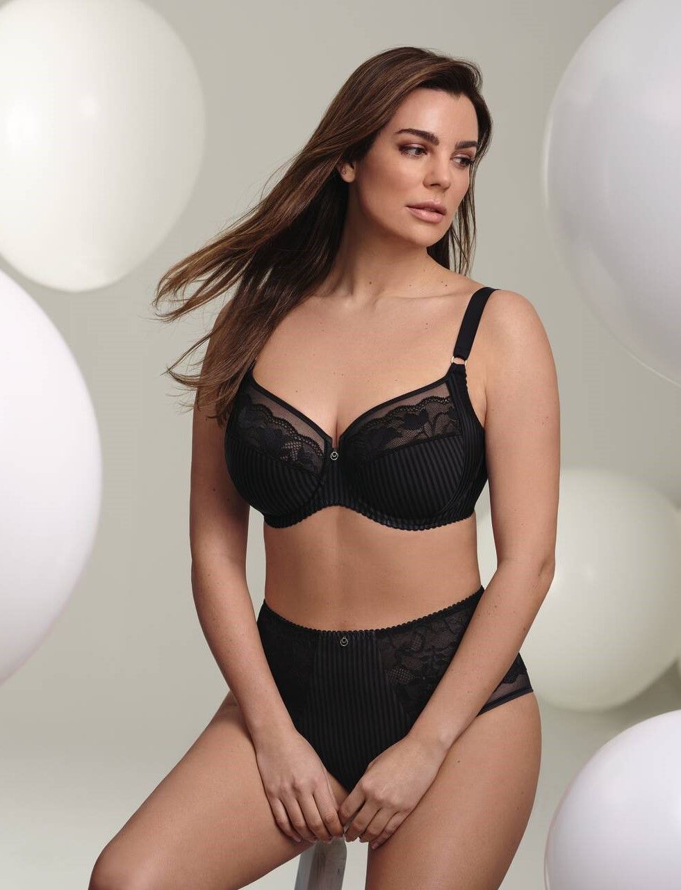 Rosa Faia 5265 Sita Black 001