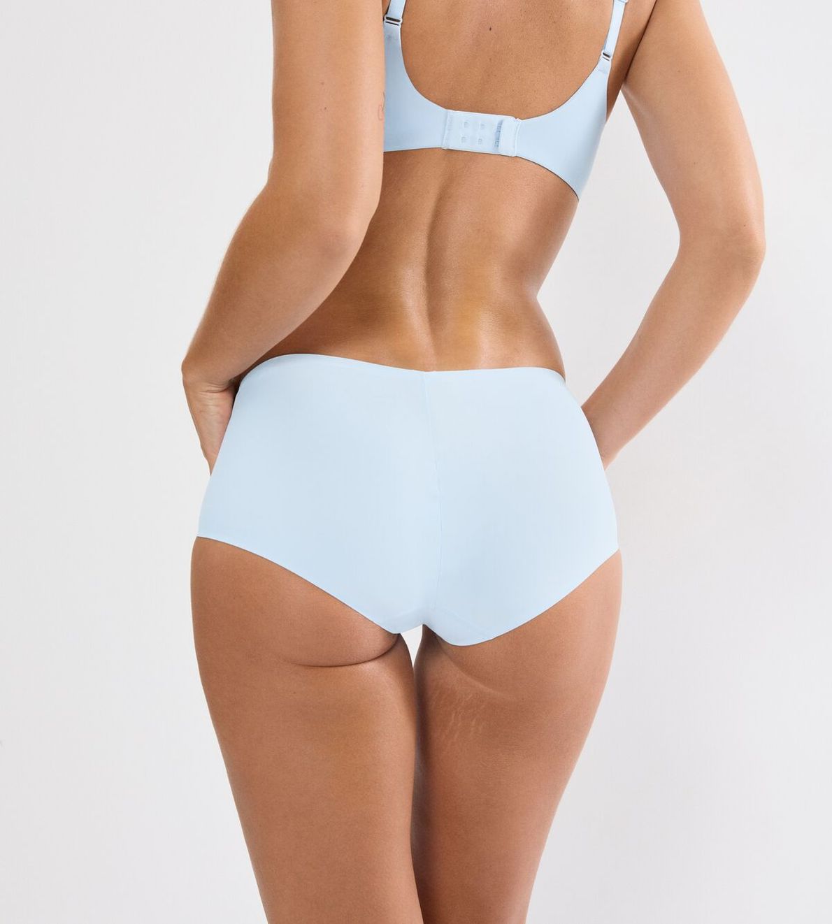 Body Make-Up Illusion Shorty Ex Light Blue 3654