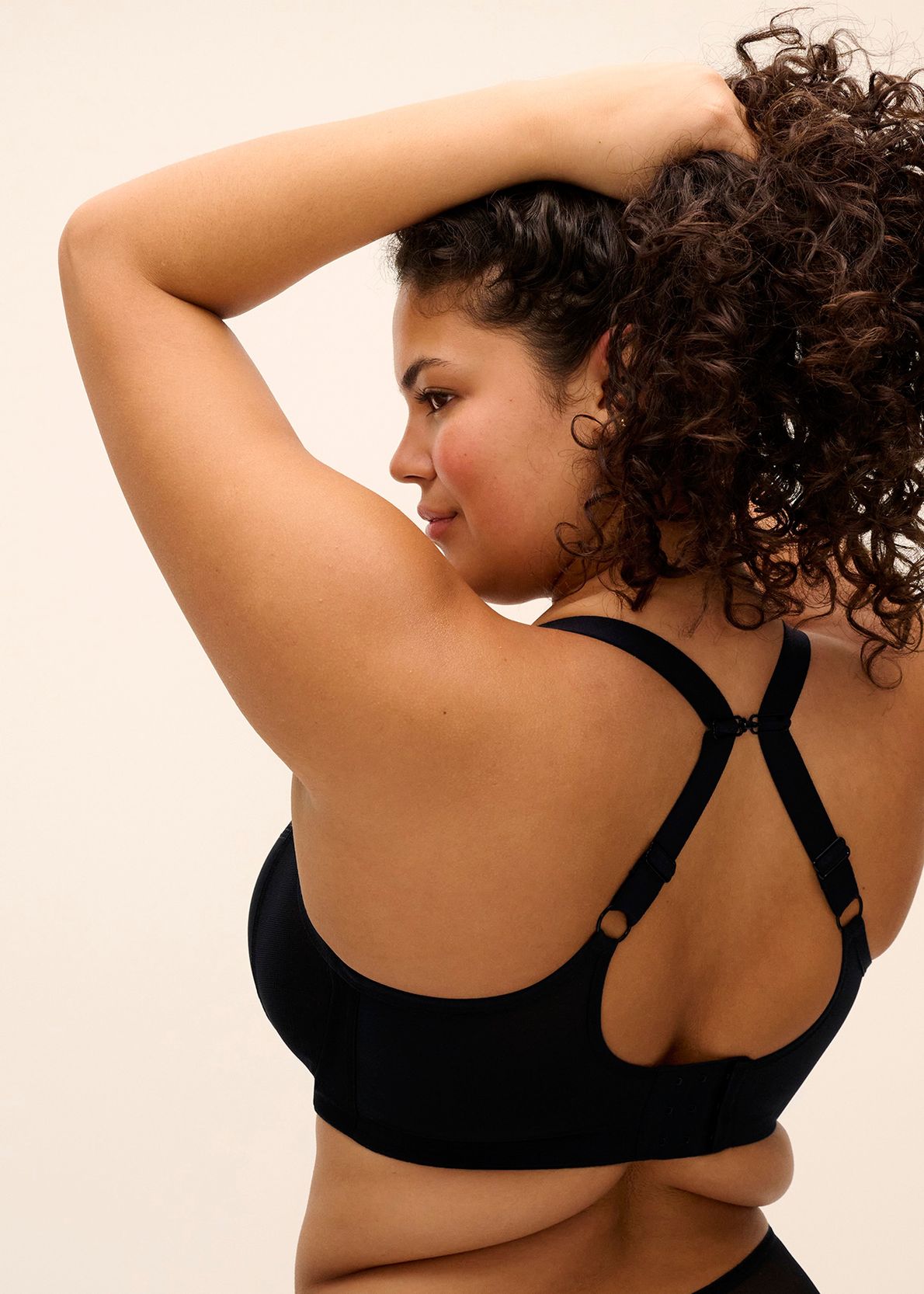 El8900 Matilda Uw Plunge Bra Black