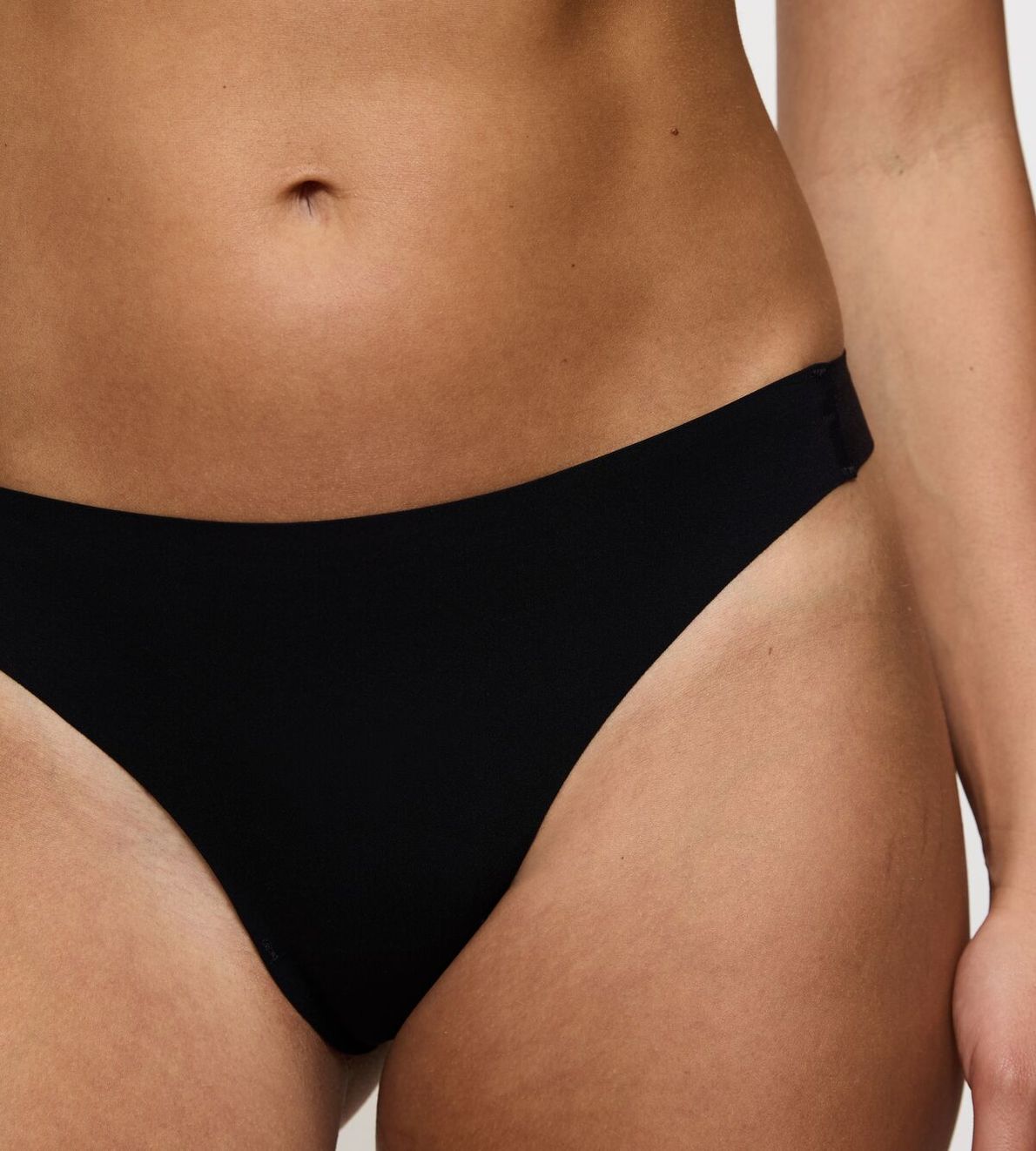 Smart Invisible String Black 0004