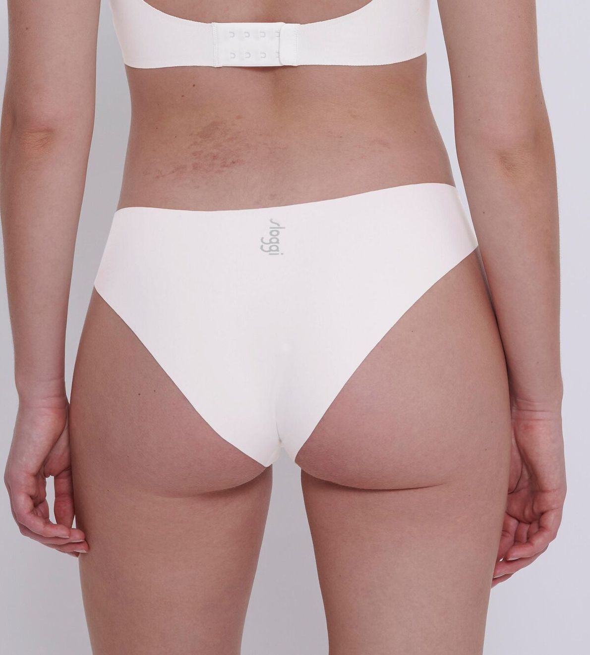 Sloggi Zero Feel 2.0 High Leg Silk White Gz